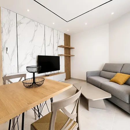 Aron's 610 Appartement