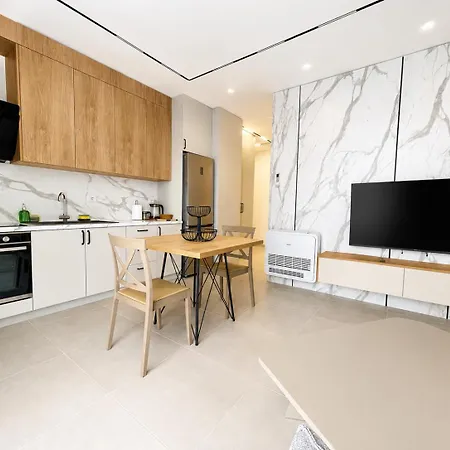 Aron's 610 Appartement *